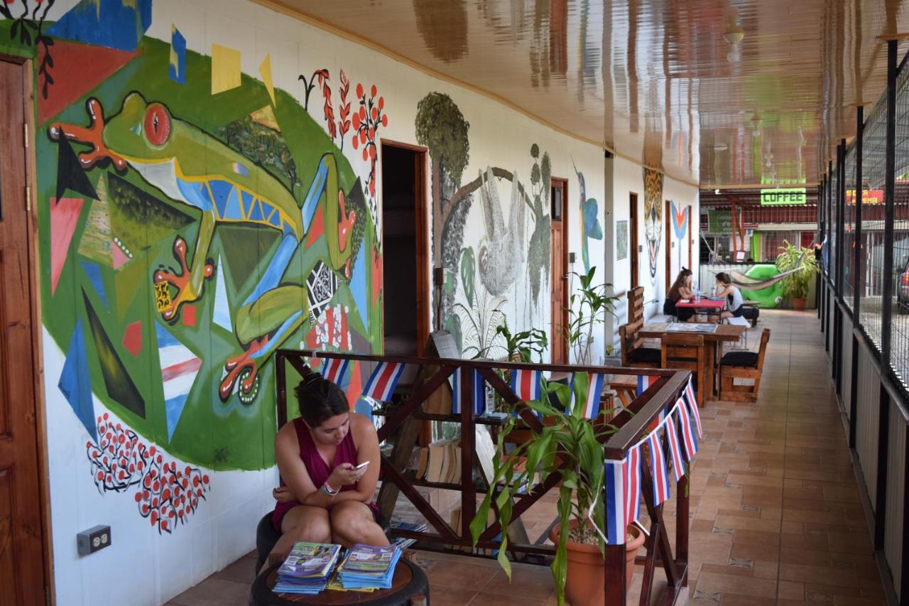 Arenal Container Hostel La Fortuna Exterior foto