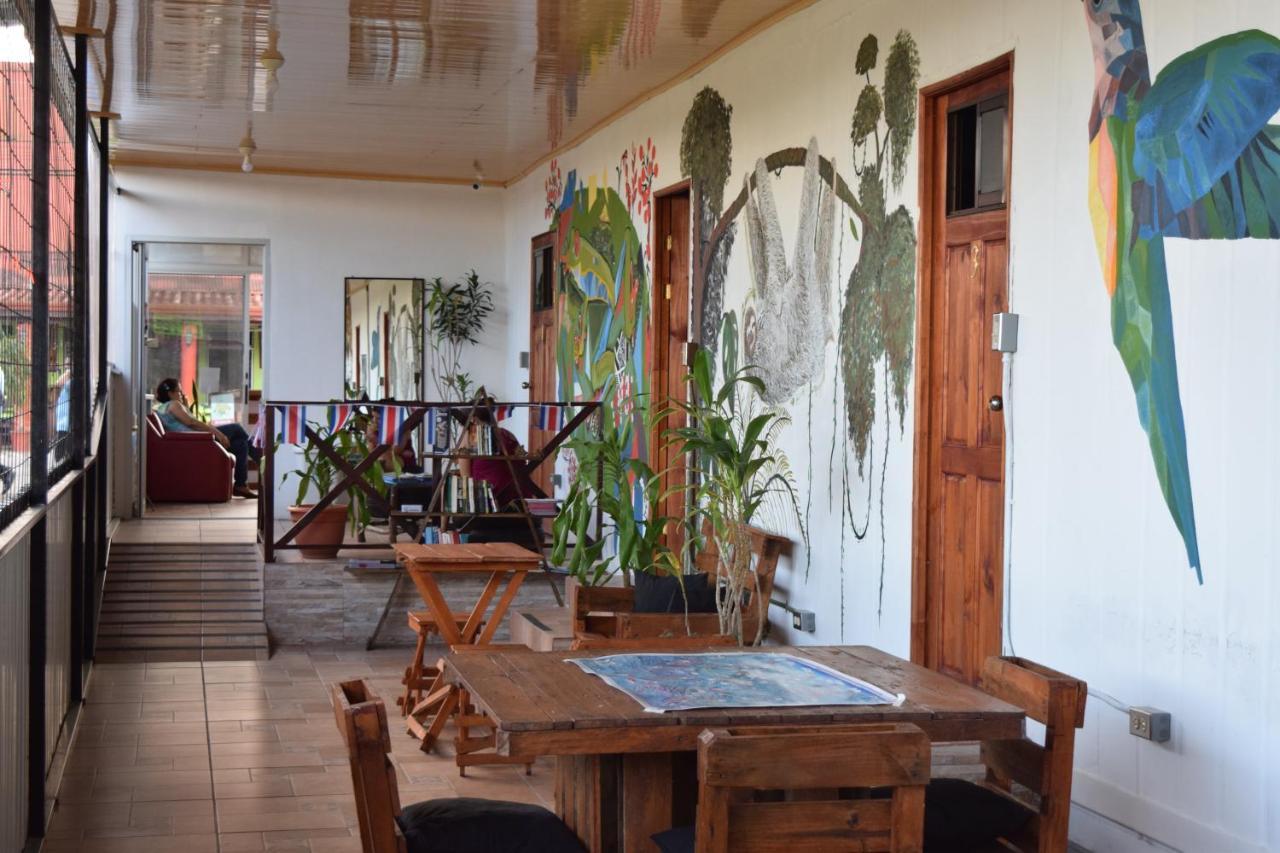 Arenal Container Hostel La Fortuna Exterior foto