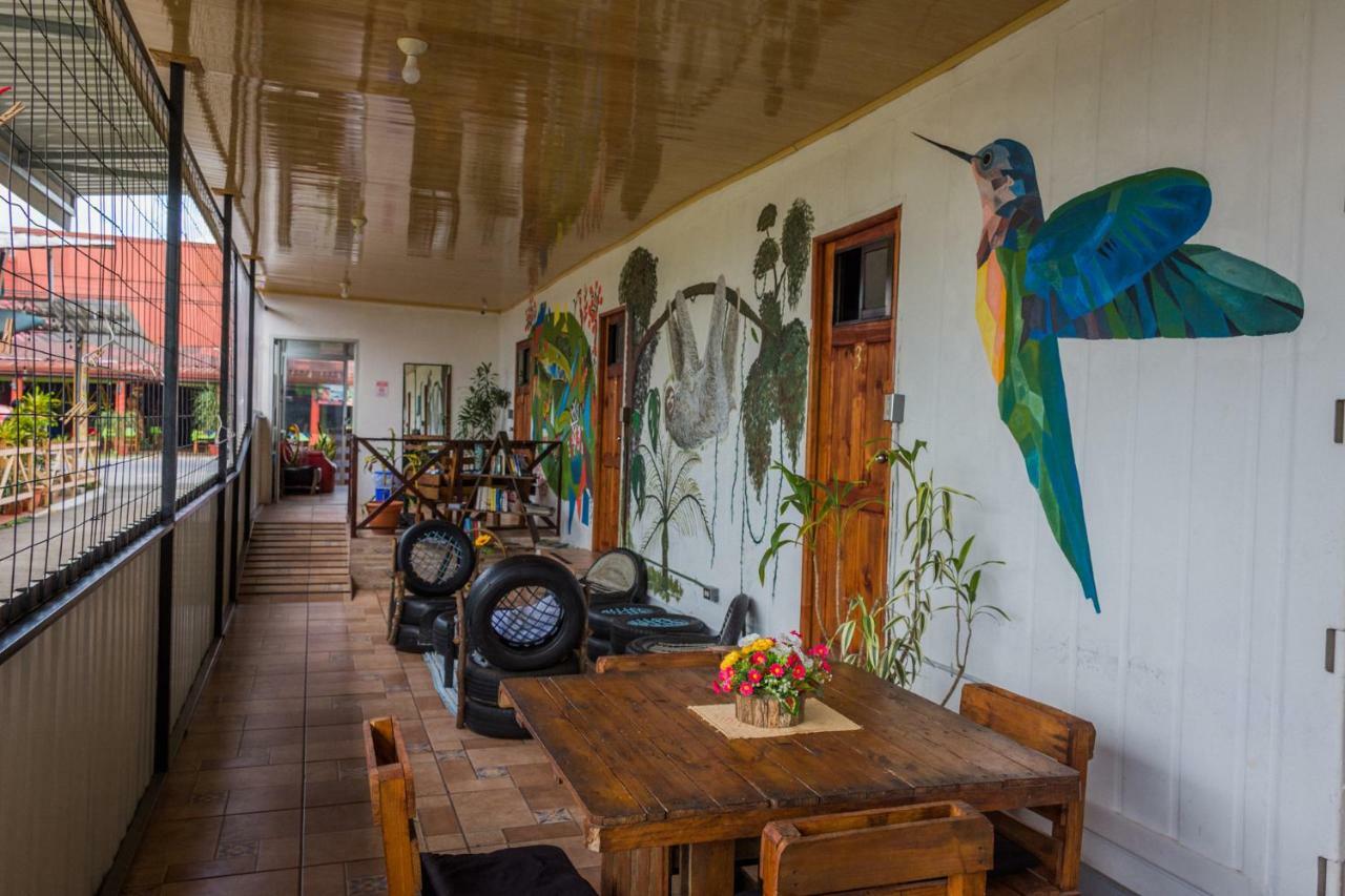 Arenal Container Hostel La Fortuna Exterior foto